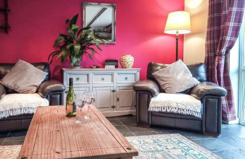 Panteg Cottage - Photo 3