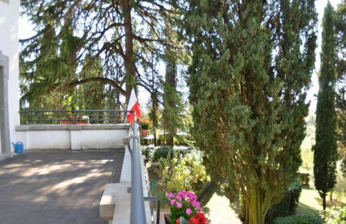 Villa in Uzzano with Private Pool & Garden - Foto 27