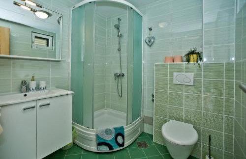 Luxurious Apartments Maslina with Beach - Photo 46