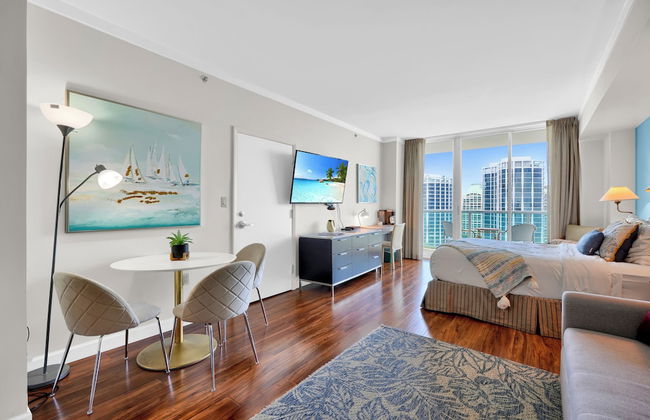 Glamorous Bay View Studio in the Grove - Foto 3