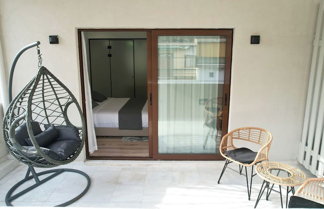 CC LUX Suites - Photo 65