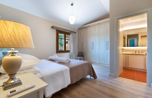 Villa Ozias a modern,spacious, swimmig pool villa. - Foto 22