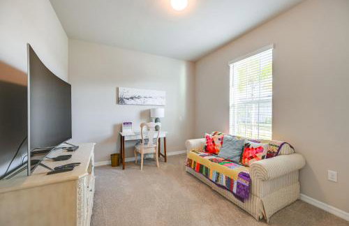 Near River & Parks: LaBelle Family Home w/ Patio - Photo 11