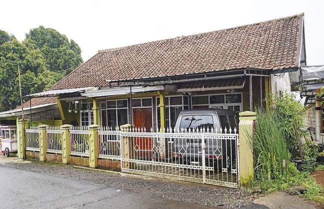 Hotel O Eco Tourism Desa Cipada Bukit Senyum Homestay Syariah - Photo 31