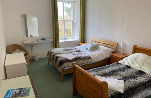 Beautiful Listed Mansion with incredible woodland views - Photo 26