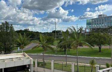 Flat aconchegante - Perto de Tudo - Vista Livre - Estacionamento privativo e Portaria 24h - Wi-Fi 600mbps - Foto 23
