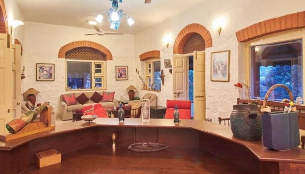 Coin salon dans le hall