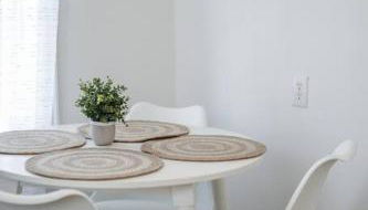 End Zone Escape-Light and Bright HOF Village Home - Foto 5