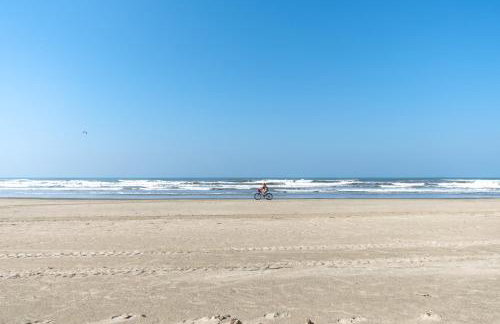 Itanhaém Casa ampla com piscina e churrasqueira a 300m da praia - Foto 51