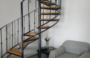 Seafront two-storey house in Kardamyla - Foto 19