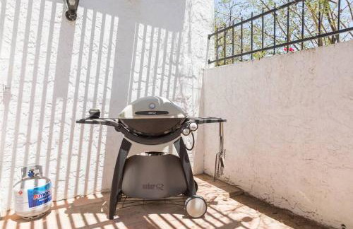 Spacious Arcadia Lite house w pool mtn views - Photo 36