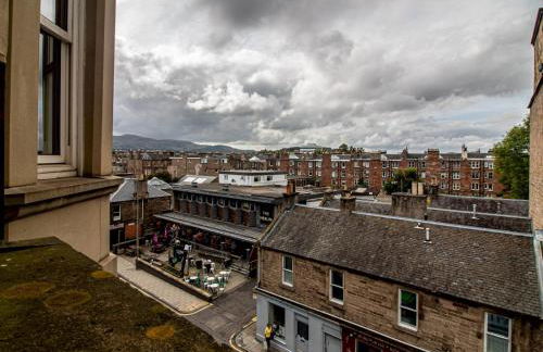 Beautiful and Bright Georgian Style Morningside Apartment - Pass the Keys - Foto 13