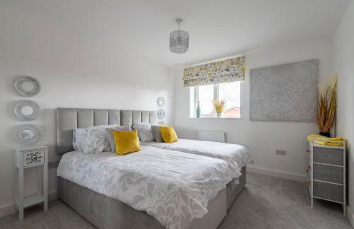 Luxurious 3 bedroom house now with FULL FIBRE INTERNET Shangri la in village of Alfrick with driveway parking for 3 cars in an area of outstanding natural beauty, superb walking,close to Worcester, Malvern showground, theatre, Malvern hills, dogs welcome - Photo 43