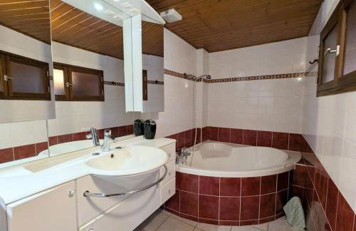 Appartement cosy au cœur de Vagney, proche commerces et sentiers, terrasse et cheminée, à 15km Gérardmer - FR-1-589-304 - Foto 22