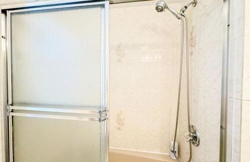 Spacious and Convinient near NYC Parking Available - Foto 28