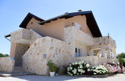 Holiday home Bevanda - Photo 32