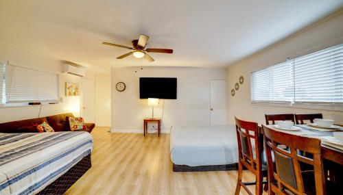 Work and Play! Studio 7 Mi to Dtwn San Bernardino - Foto 4