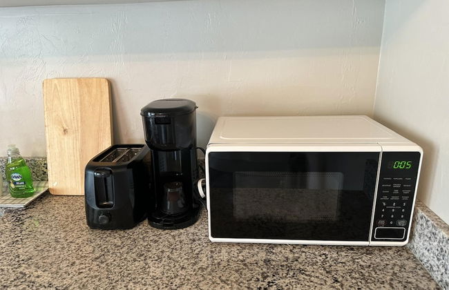 Cozy Charm Studio W 2BR I Fully Furnished - Photo 18