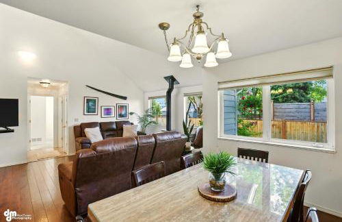 Coastal Place - BEST location in Downtown! - Photo 9