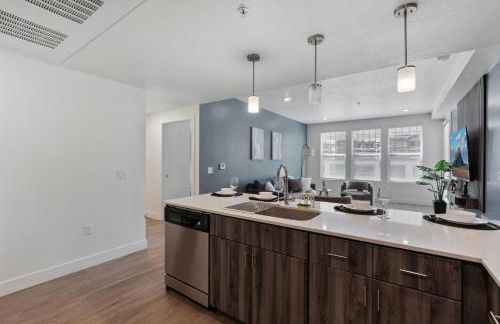 Unique SLC Getaway 2-Bed, 2-Bath with Fire Pit - Foto 78