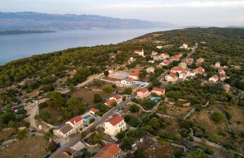 BRAND NEW Stone house MARCELA, 3 double bedrooms, pool - Foto 58