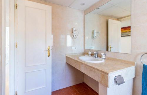 Casa adosada familiar en complejo con piscina - Bel Air 28 - Photo 33