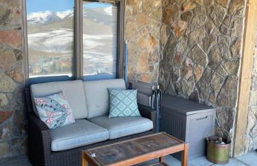 Newly Renovated Ski In Ski Out 2BR Condo - Foto 10