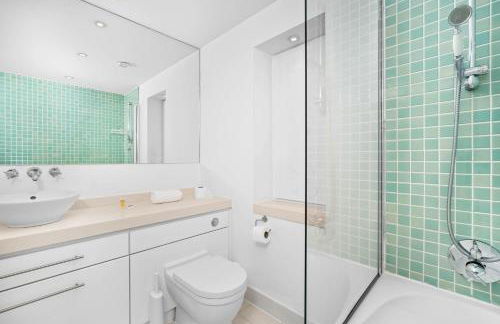 Stylish Apartment - City Centre - Secure Parking - Fast Wifi - Balcony 279O - Foto 6