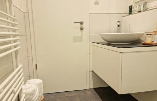 Homestay-Stylish, Zentral- Loft Apartment-Parking - Photo 16