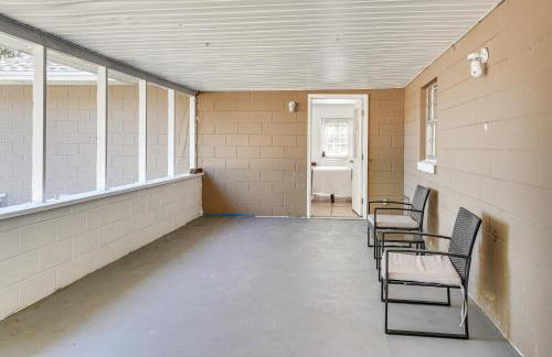 Wooded Couples Retreat with Lanai in Interlachen - Photo 20