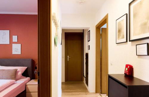 Praktisch&Zentral für Gruppen und Firmen-3 Schlafzimmer- 6 Personen-Parkplatz-Balkon-Stadtmitte-schnelles WLAN - Foto 11