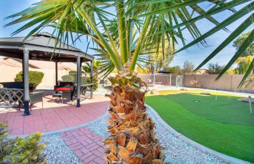 Heated Pool • Mini Golf • Huge Backyard • King Bed - Foto 53