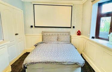 4-Bed Oasis Quiet Culde sac - Foto 15