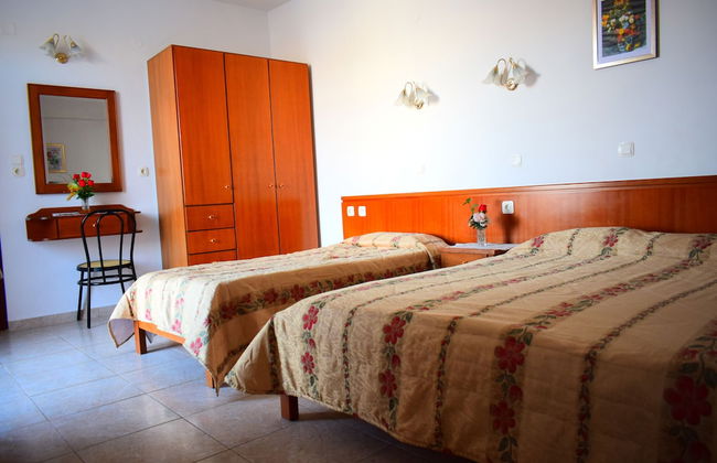 Triple Sea View Family Room Close To The Beach - Photo 2