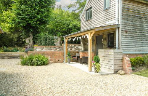 Priory Barn - Photo 21