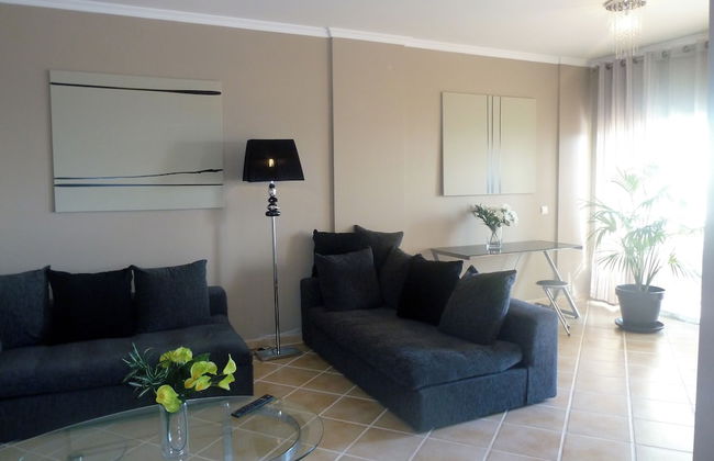 Oceanic Apartments - Photo 6