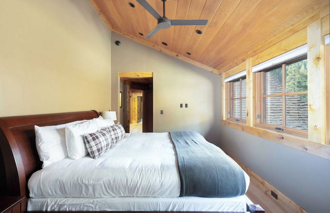 Hunter by Avantstay Riverfront Cabin w/ Prvt Cottage 5mins From Palisades - Photo 24