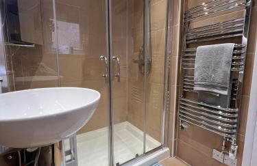 Spacious Duplex Apartment in Greater Manchester - Fast Wifi - Kingsize Bed - Foto 13