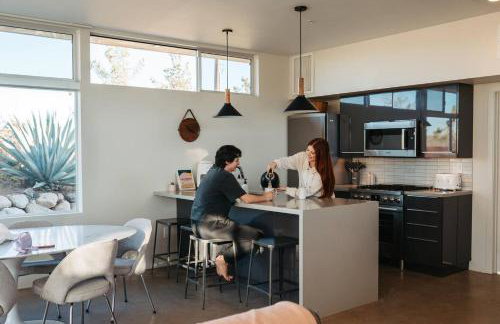 Steel & Solace By The Cohost Company - Foto 50