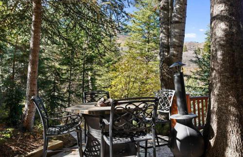 Beartooth Lodge with Hot Tub and Stuart Falls Views - Foto 31