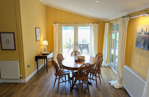 Hot Tub, Lake View, Peaceful Woodland Retreat - Photo 34