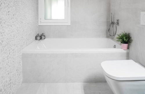 Magic Apartment with Private Terrace - Photo 17