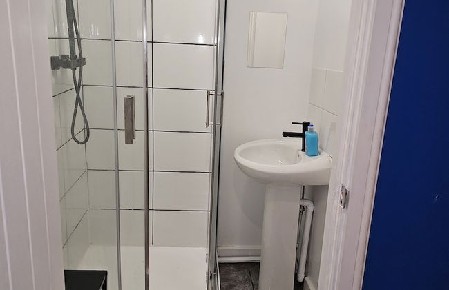 Charming 1-bed Apartment in Huddersfield - Foto 17