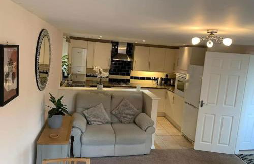 Self Contained - Own Entrance - Foto 1