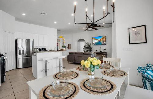 The Desert Gem Pool Spa Gated Home - Photo 23