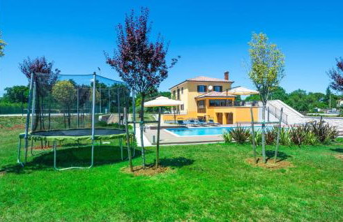 Awesome Home In Sumber - Foto 53