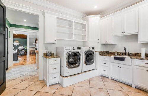 Luxury Mountain Mansion, 7BR, 8 king beds, 10000sf, Views, Pool, Sport Court, Gym, Sauna, Petting Zoo - Foto 2