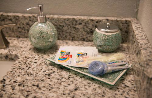 Walk to the Silos! 3 Bed 1960's Bungalow near Baylor - Foto 94