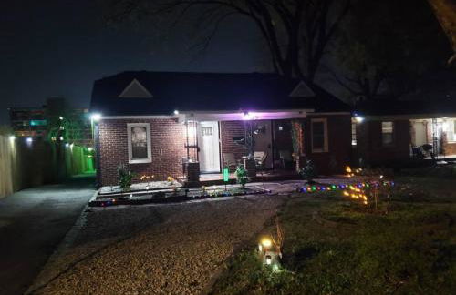 Spacious 5BR Midtown - Near Zoo and Liberty Bowl - Photo 8