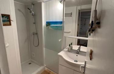 Maison indépendante avec 6 chambres proche du tram A - Foto 35